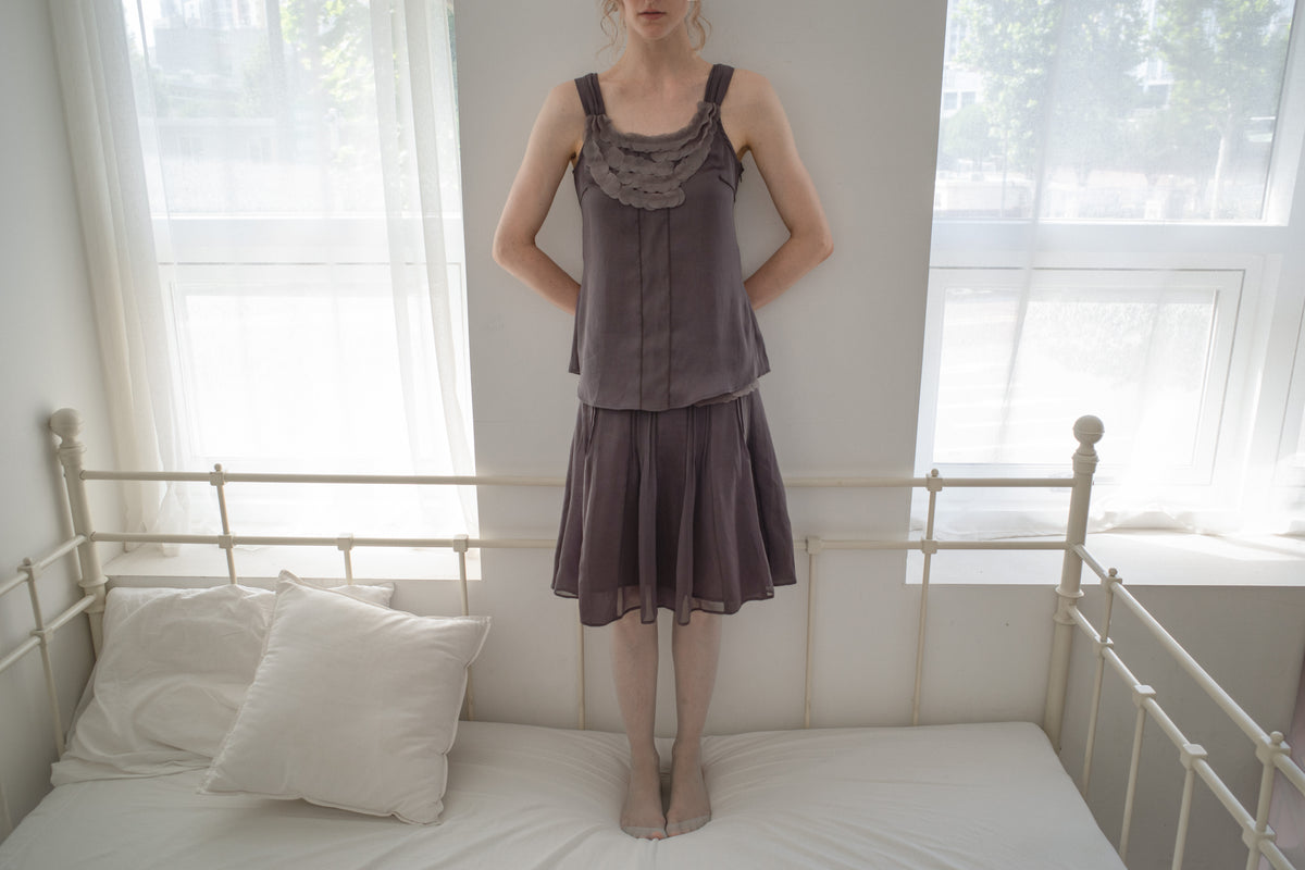 ORB APPLIQUE SKIRT (Charcoal)