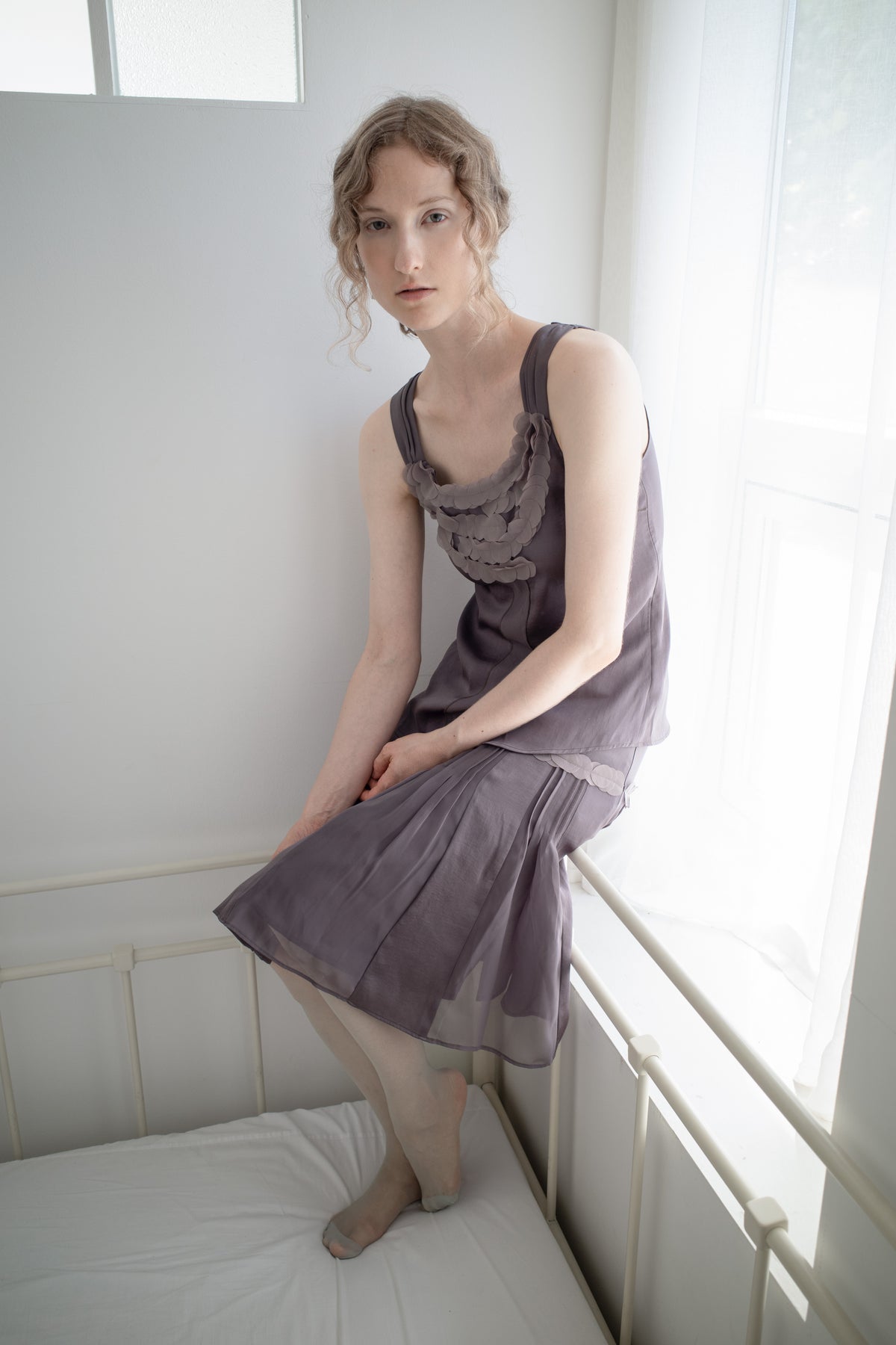 ORB APPLIQUE SKIRT (Charcoal)