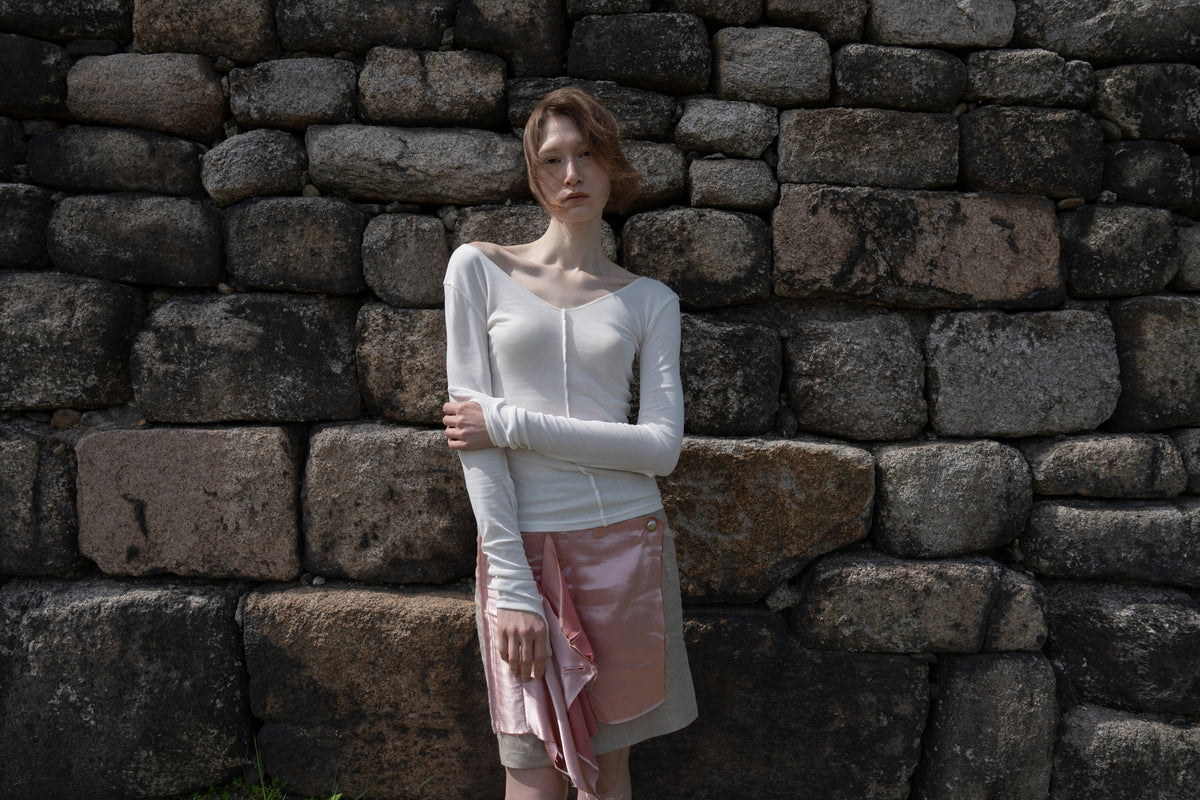 PUNCTUM 4-gate sleeve (white)