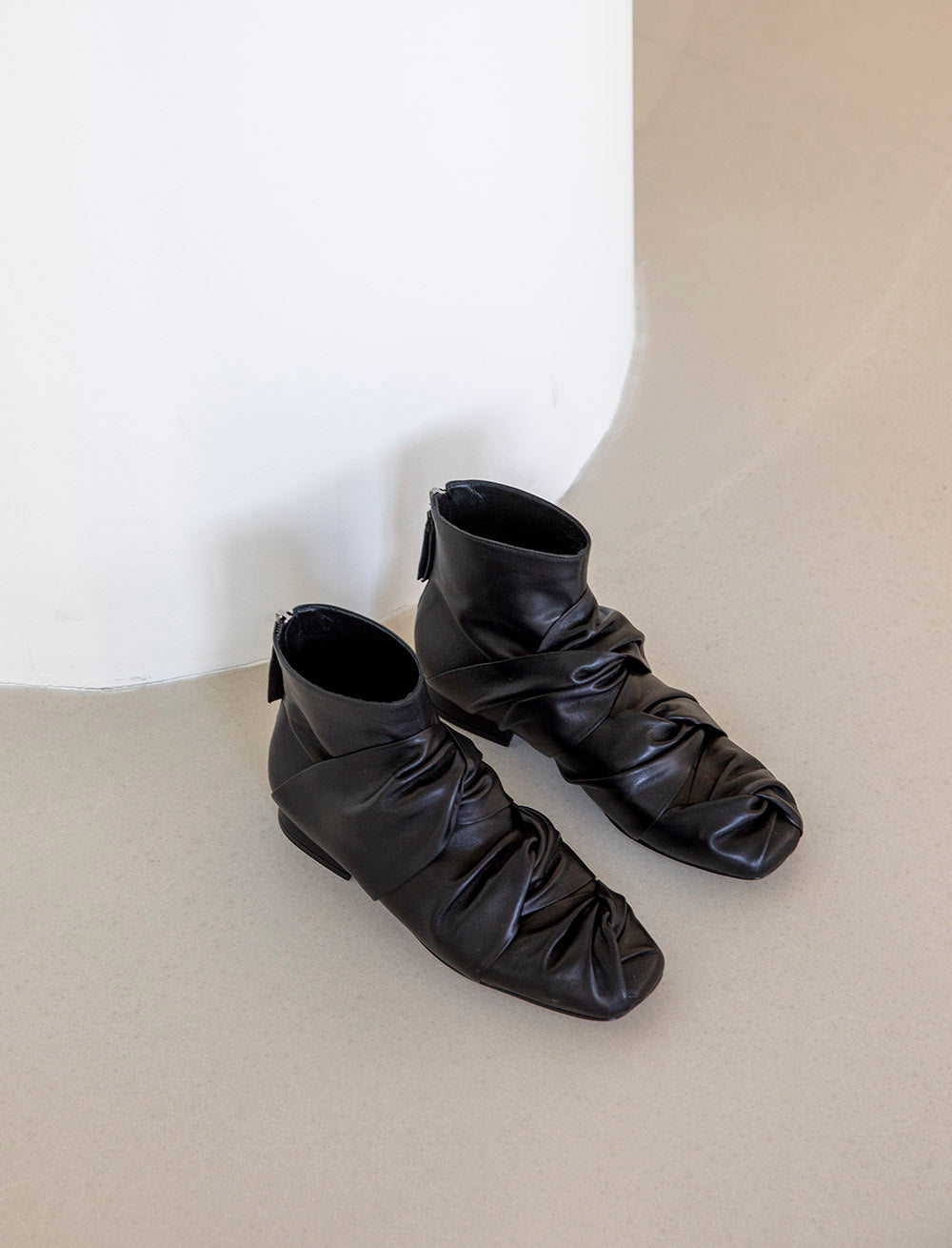MOORE 3 Knotted Ankle Boots Black