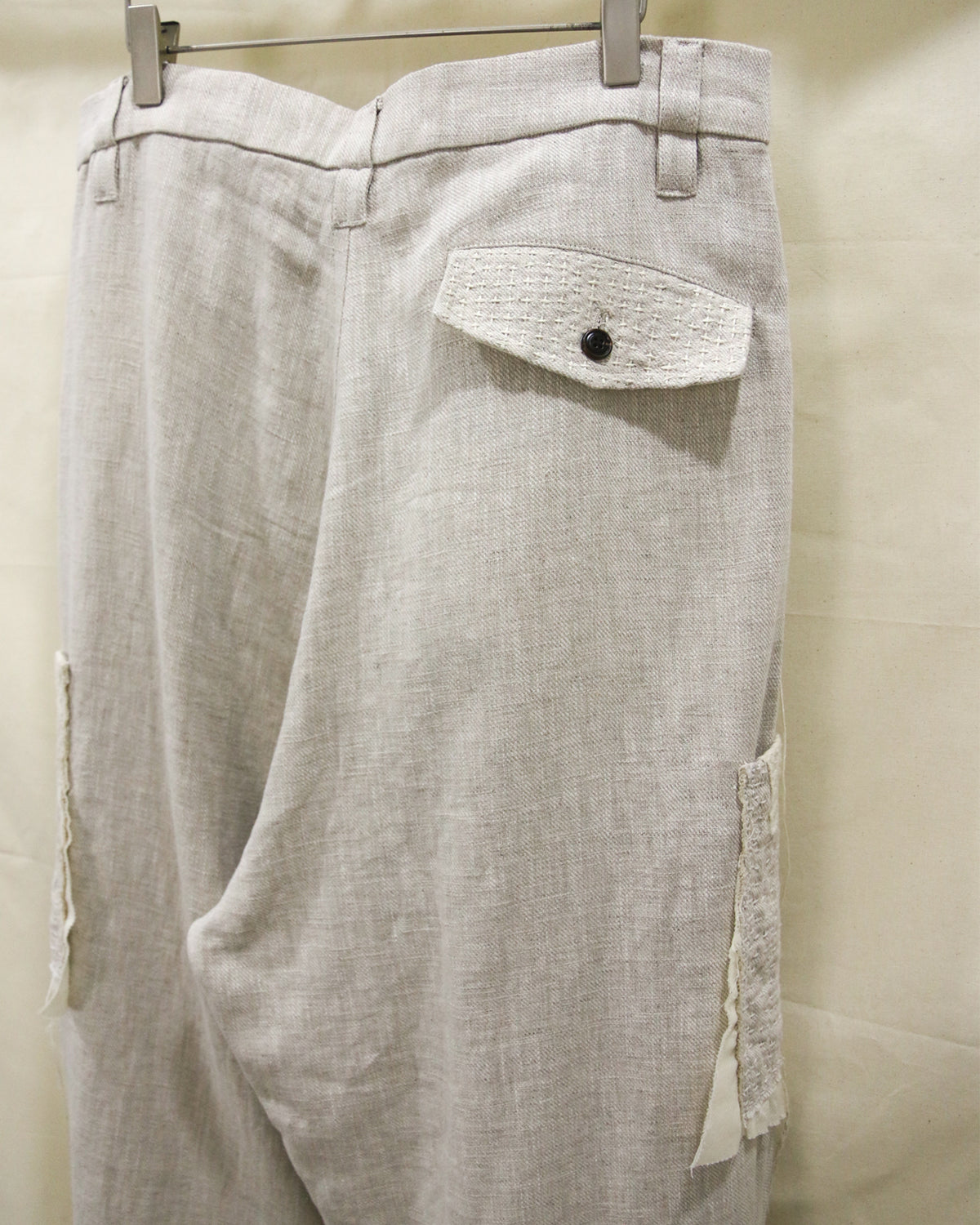 AUROKAWA Cross Stitch Crop Pants Natural back angle
