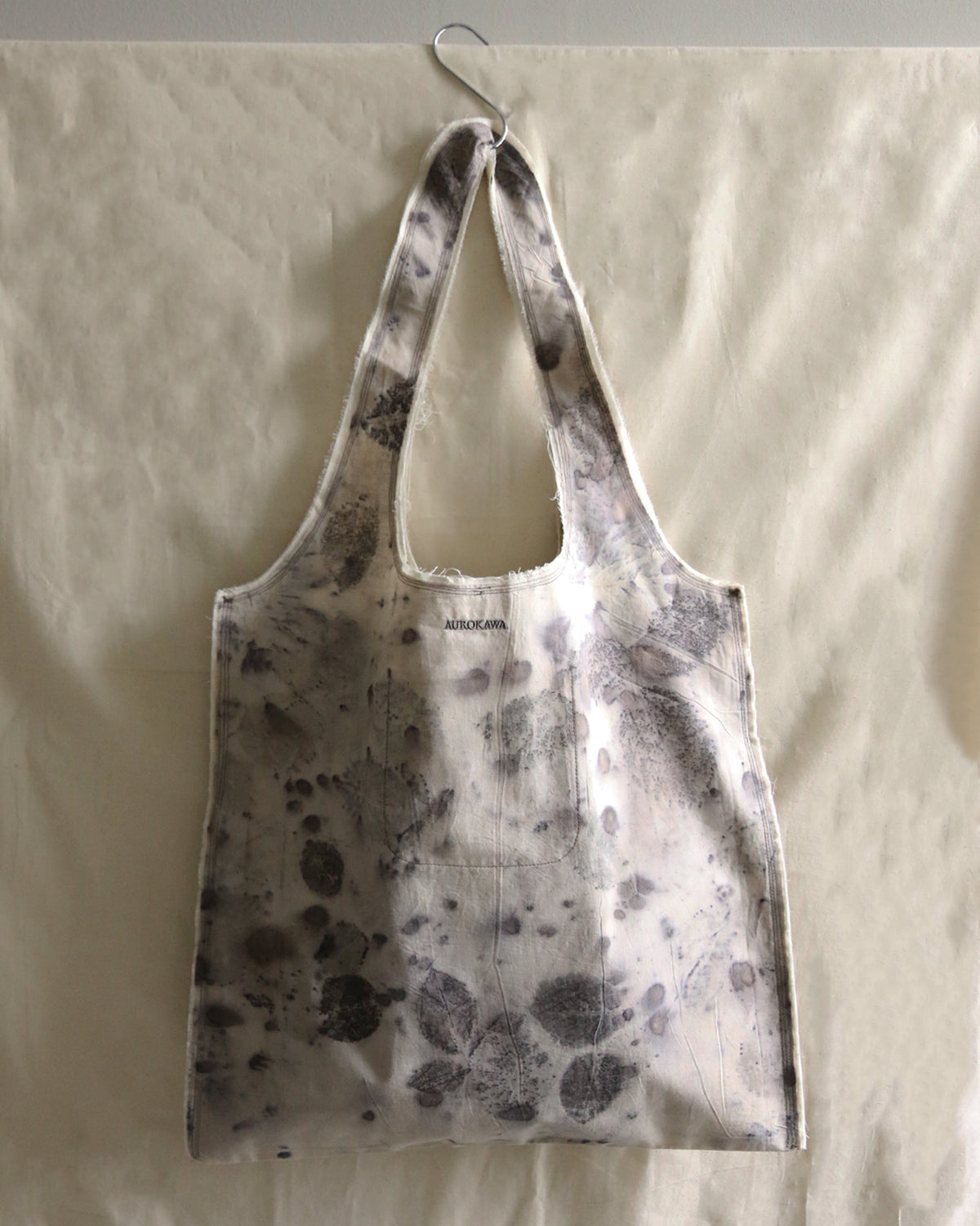 Frayed Rose Dye Tote — Beige
