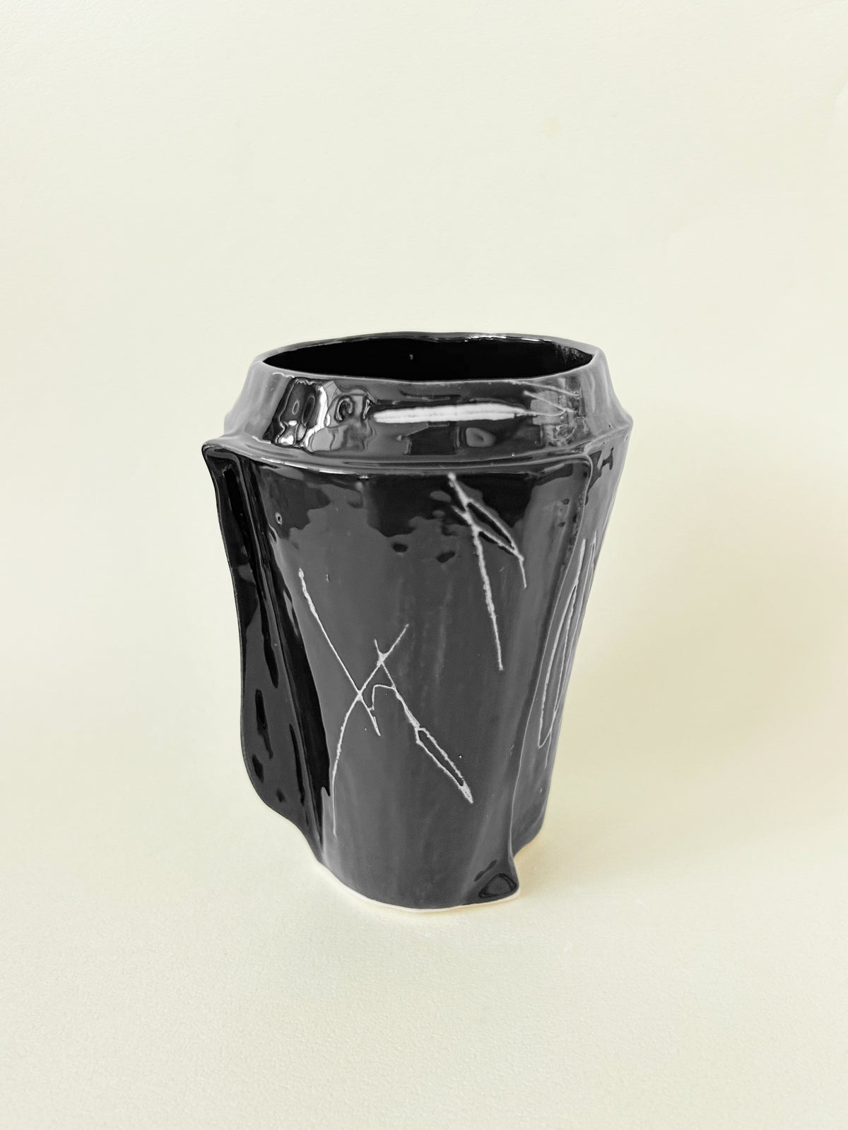 WILD VASE (MIDDLE/BLACK)