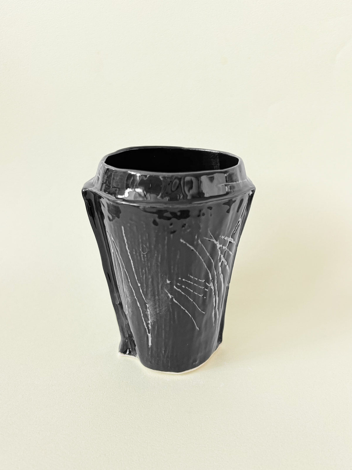 WILD VASE (MIDDLE/BLACK)
