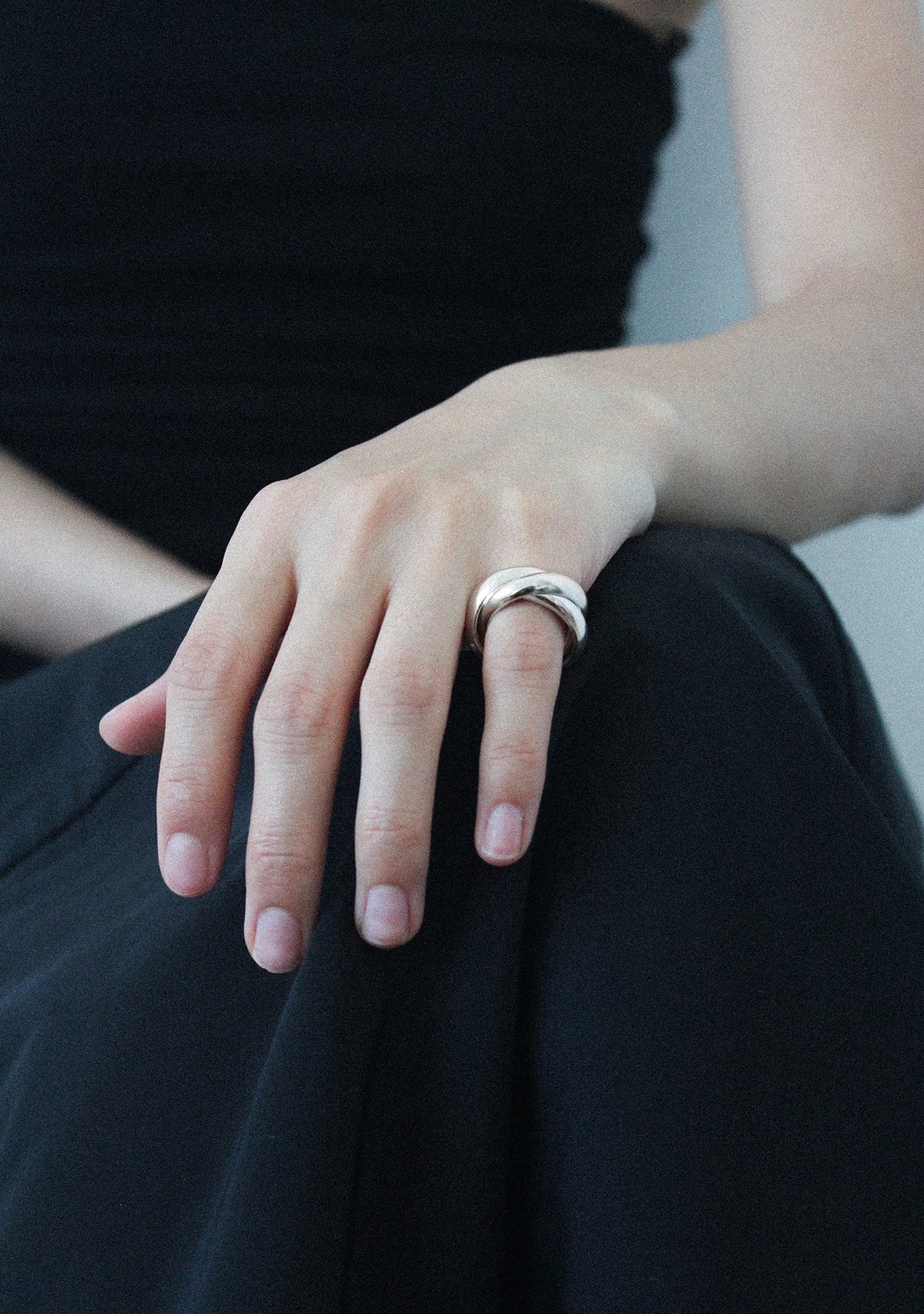 HOUSE OF SHIFFON DOS RING