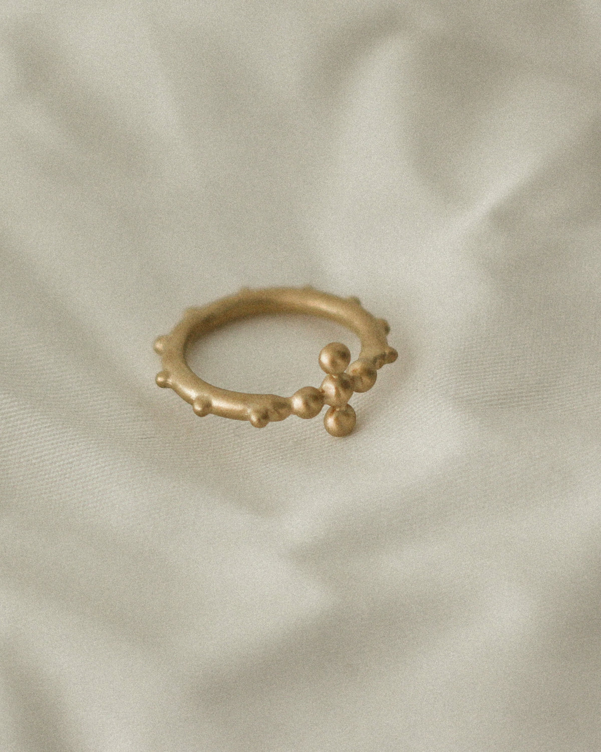 HOUSE OF SHIFFON ROSARY RING IN GOLD