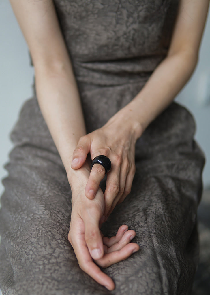 Oiks Ring in Black