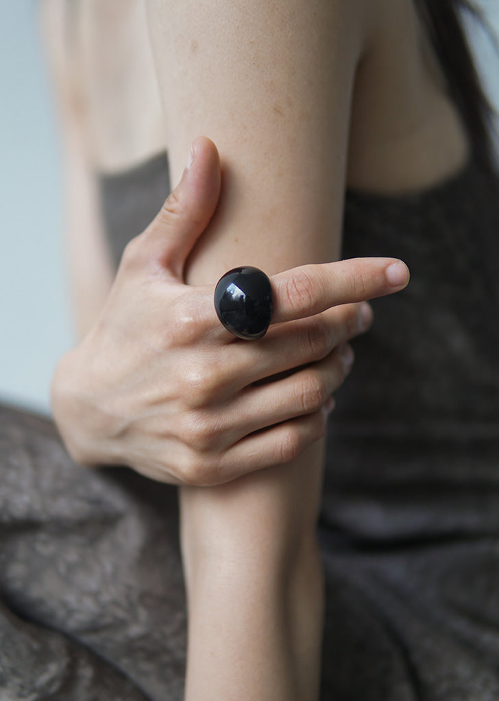 Oiks Ring in Black