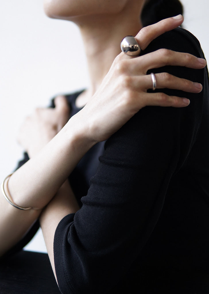 Oiks Ring in Platinum