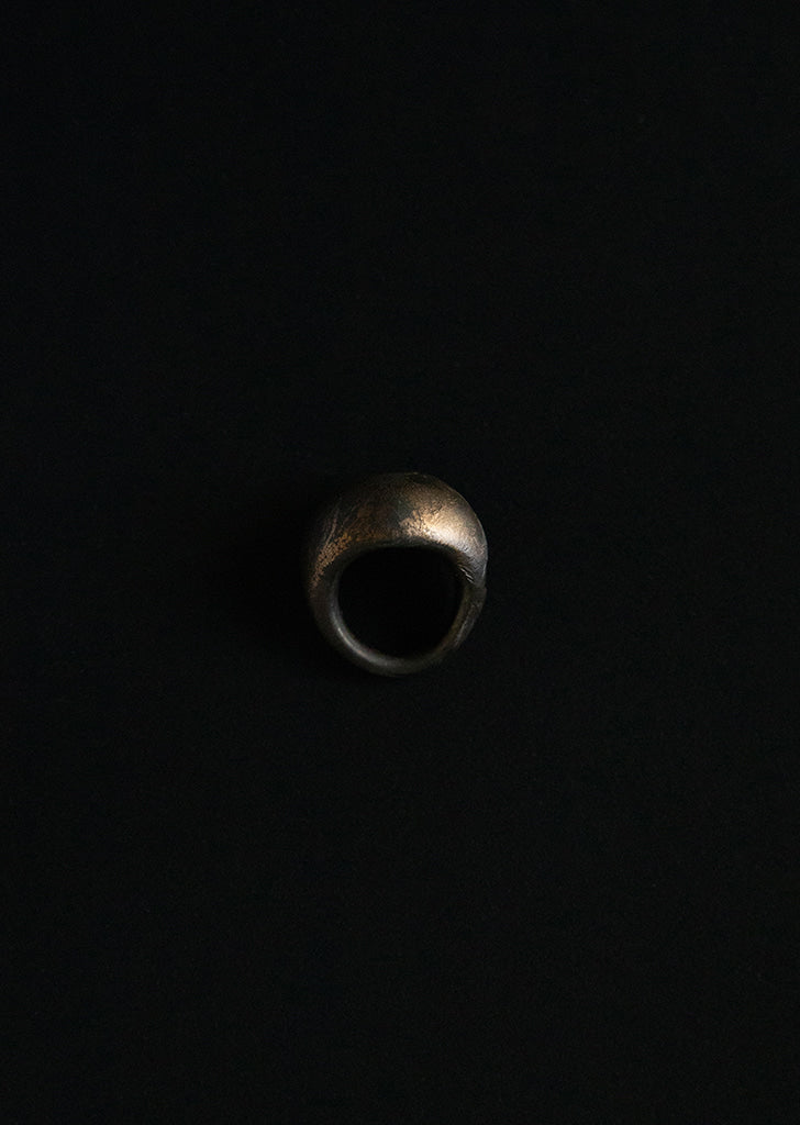 Oiks Ring in Vintage Gold
