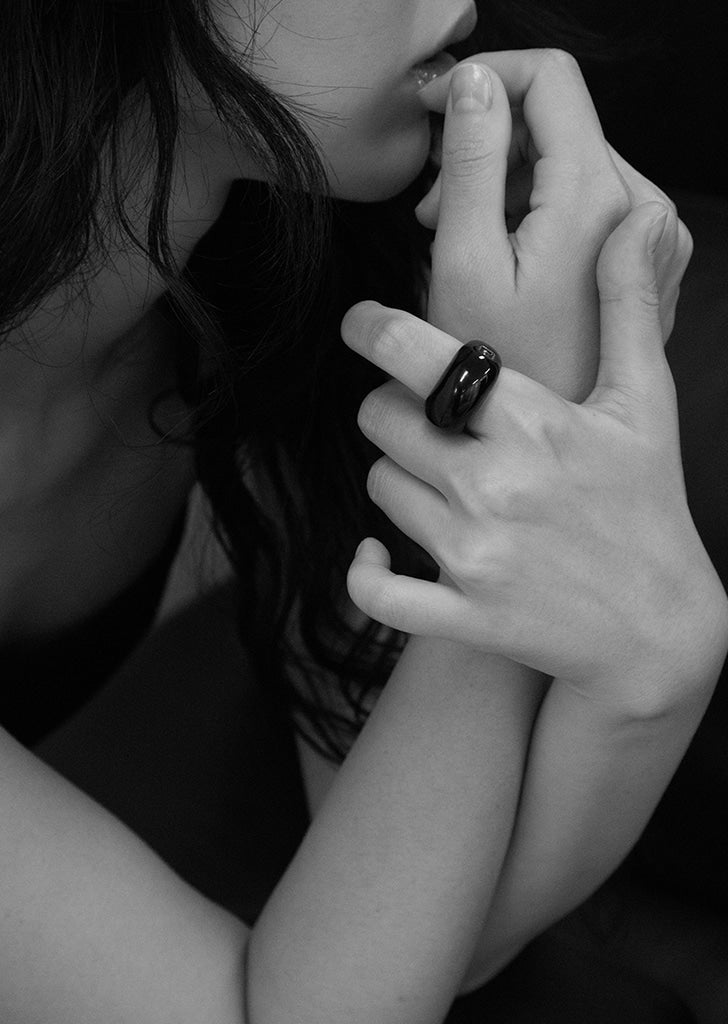 Square Ring in Black