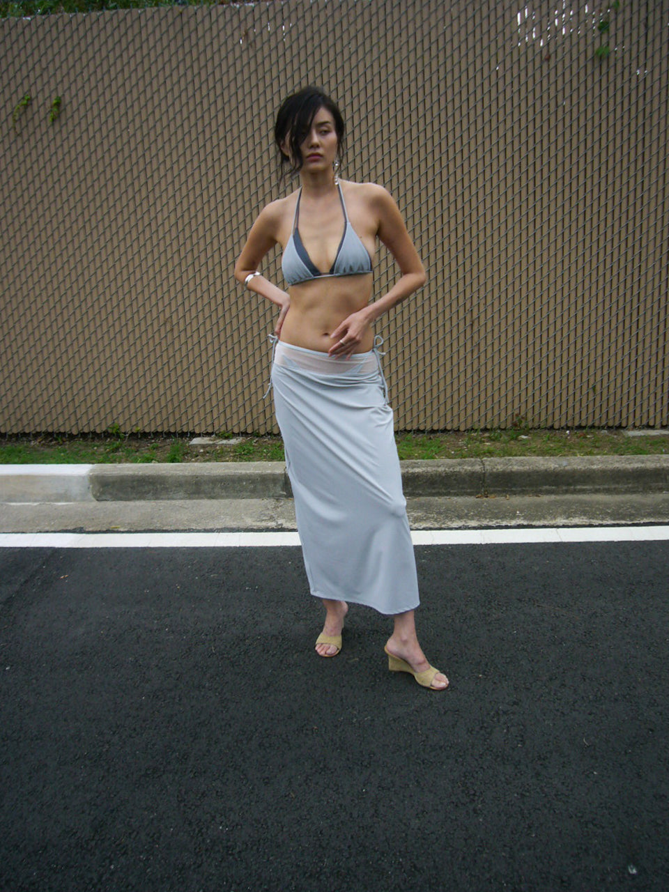 PERSONAL LANGUAGE Floating skirt Dove grey standing