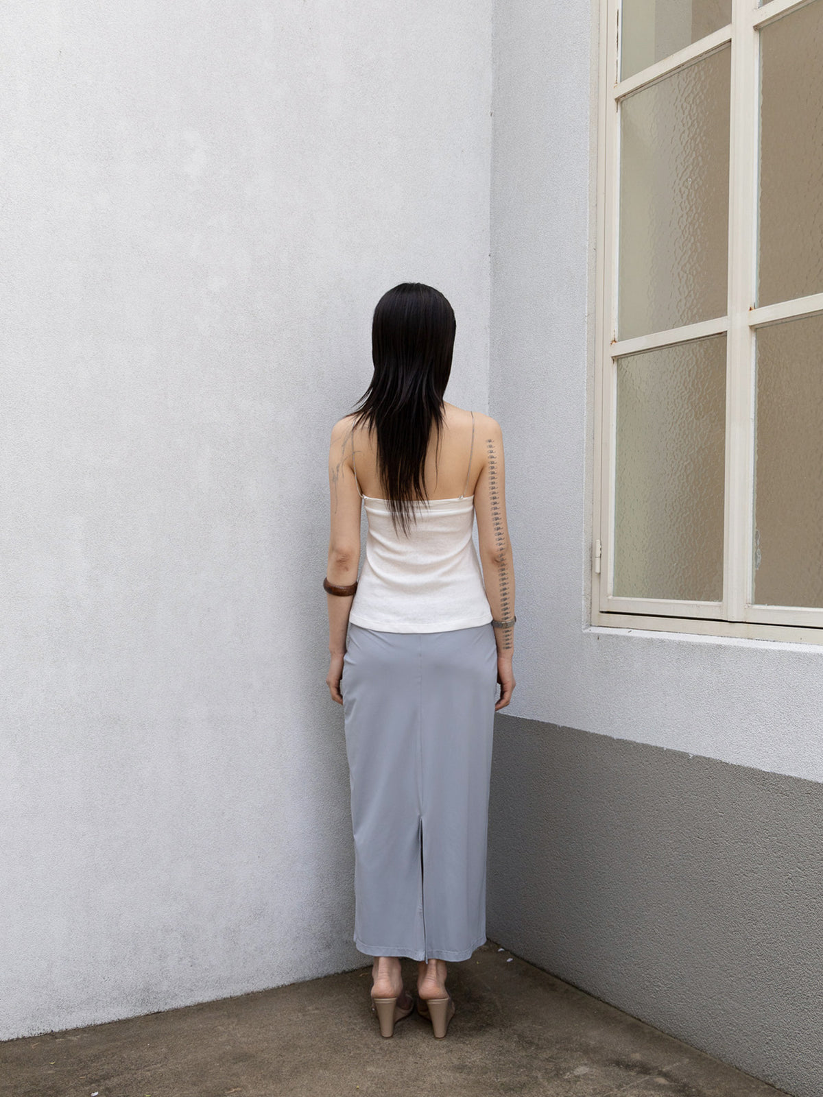 PERSONAL LANGUAGE Floating skirt Muted blue back