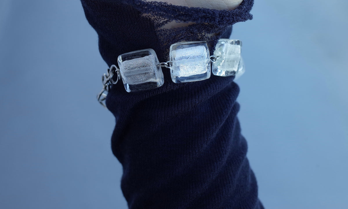 sacred.t Foil Laced Crystal Ice 03