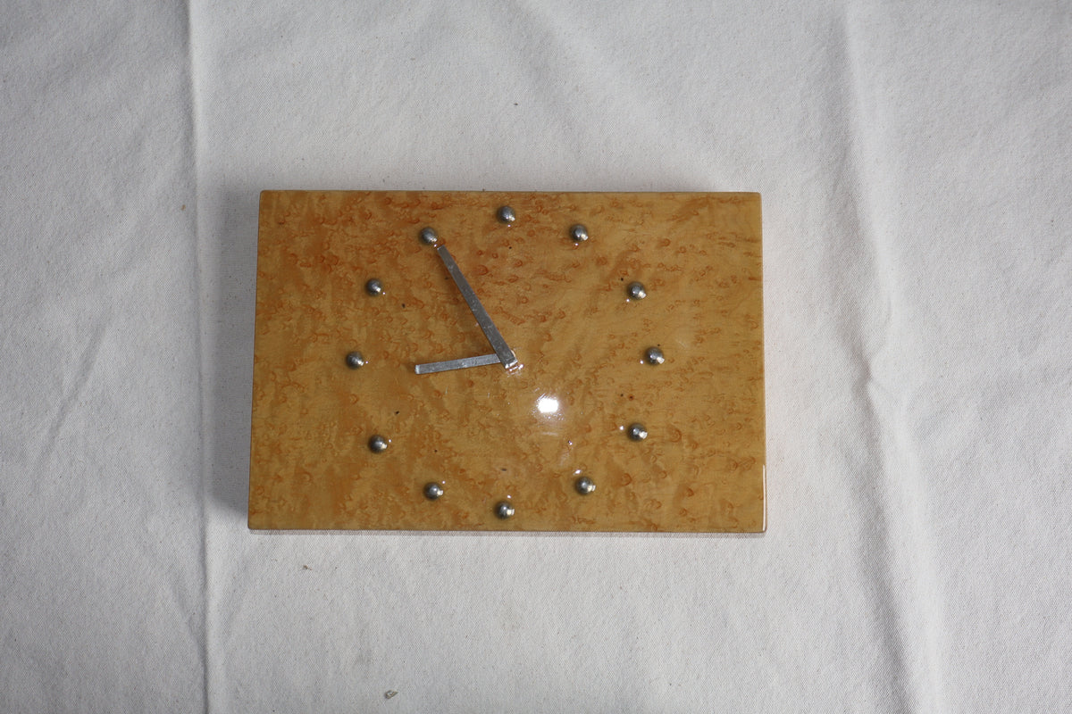 SELF COMB Burl Clock 01