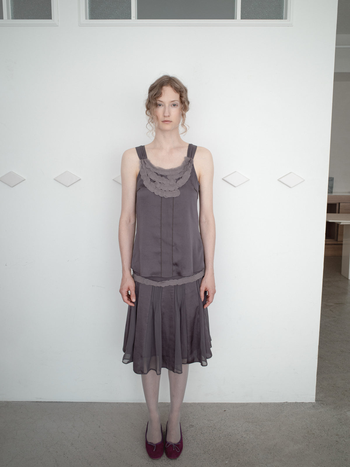 ORB APPLIQUE SKIRT (Charcoal)