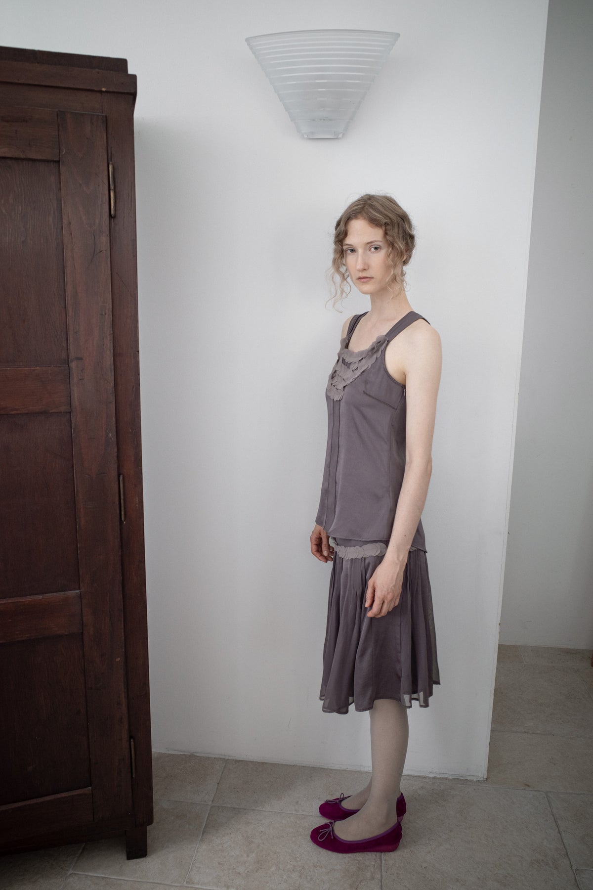 ORB APPLIQUE SKIRT (Charcoal)