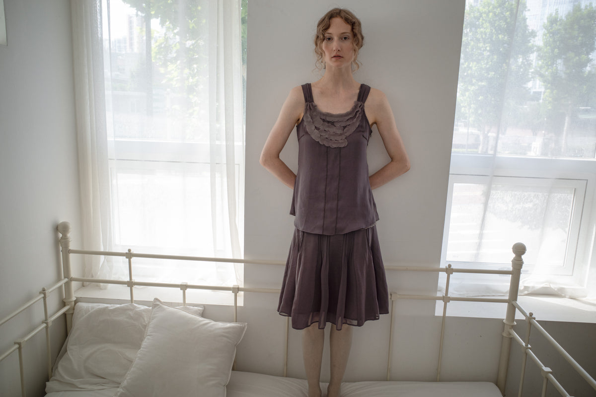 ORB APPLIQUE SKIRT (Charcoal)