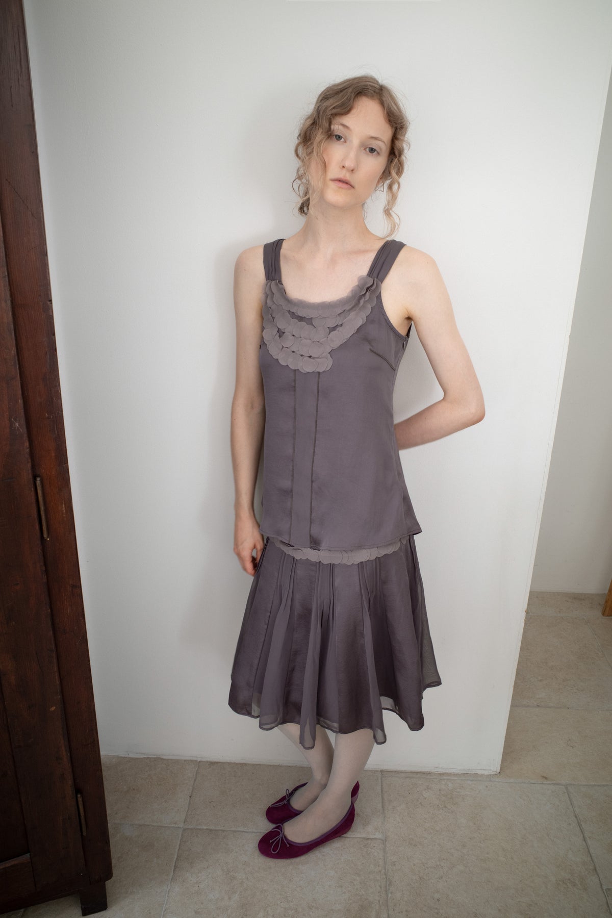 ORB APPLIQUE SKIRT (Charcoal)
