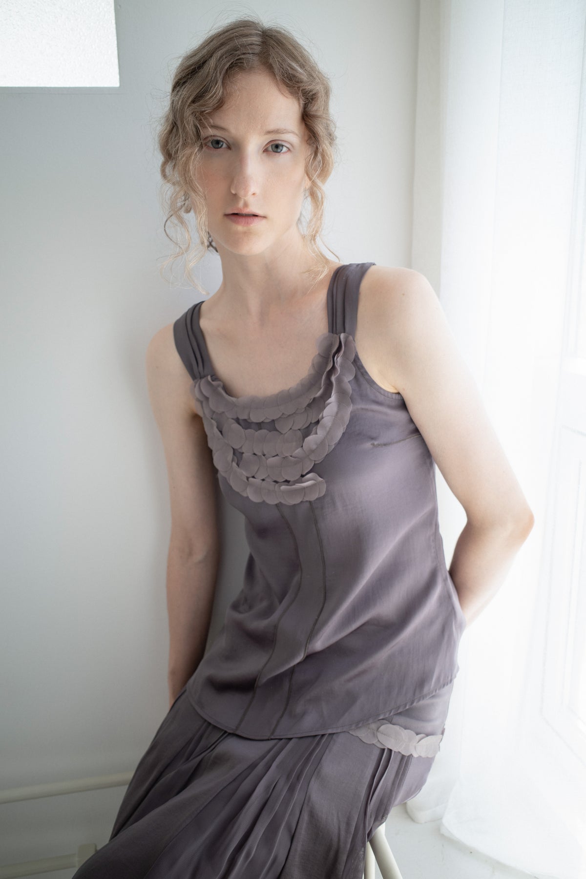 ORB APPLIQUE SKIRT (Charcoal)