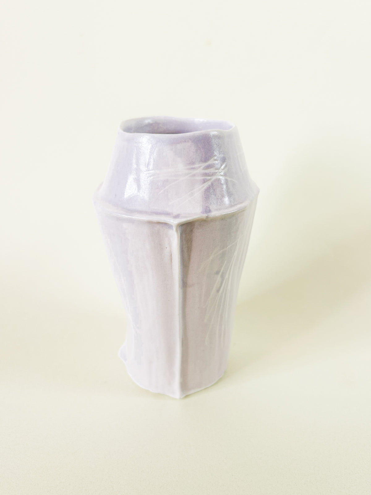 WILD VASE (LONG/PALE PURPLE)