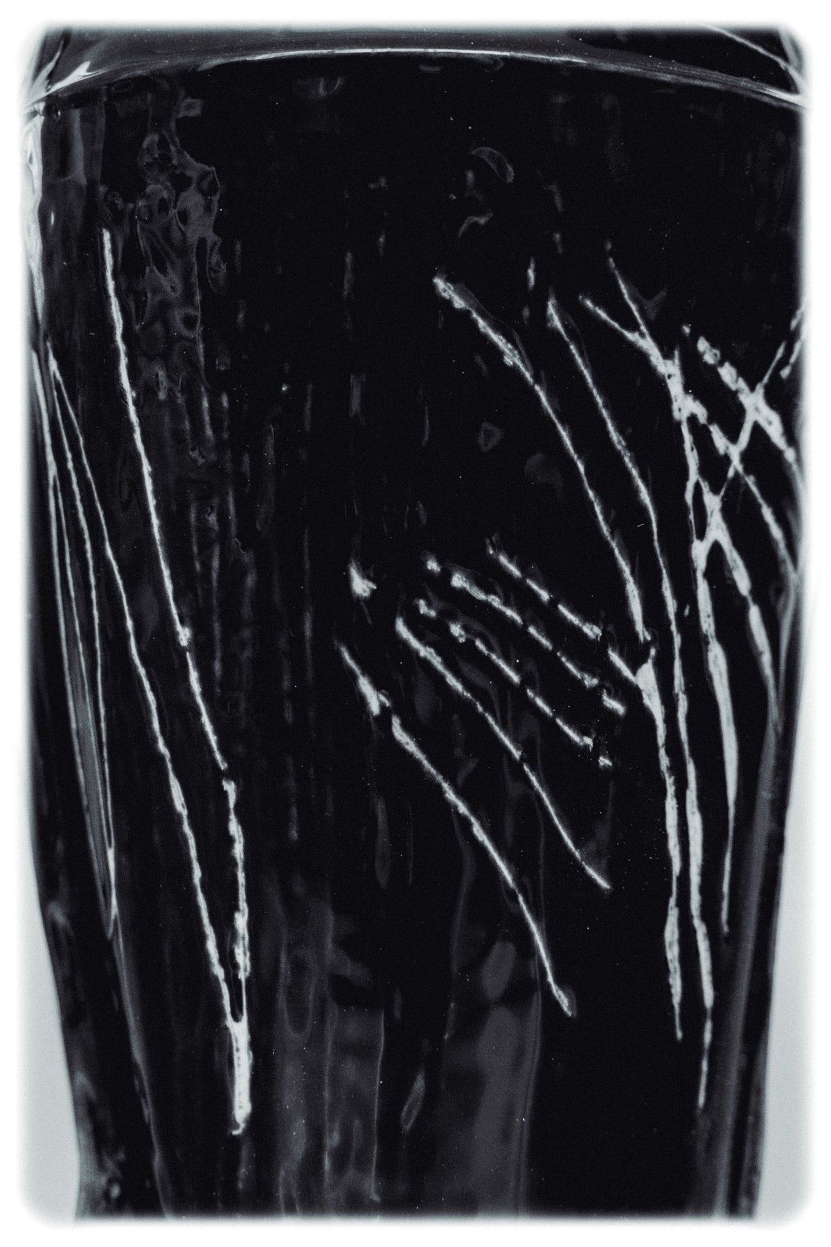 FOAMS OF WAVE WILD VASE (MIDDLE/BLACK) — black