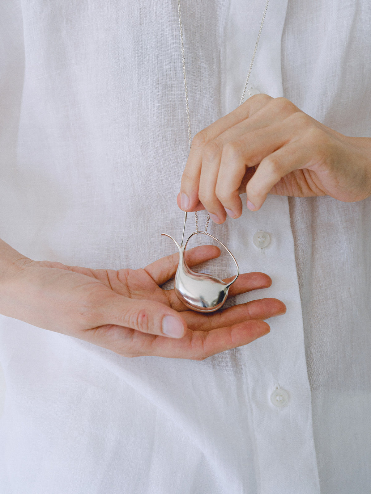 HOUSE OF SHIFFON Body perfume container