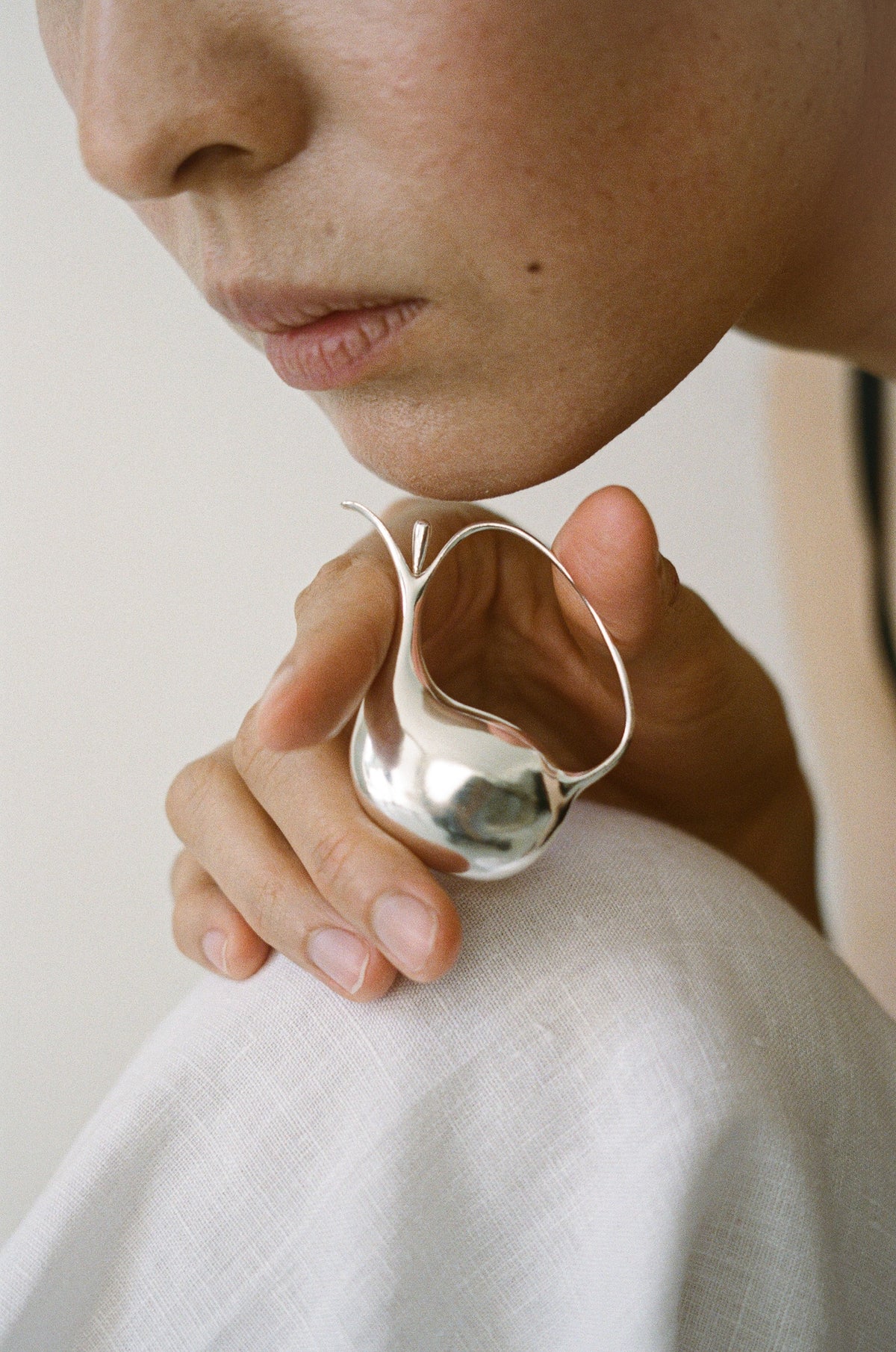 HOUSE OF SHIFFON Body perfume container