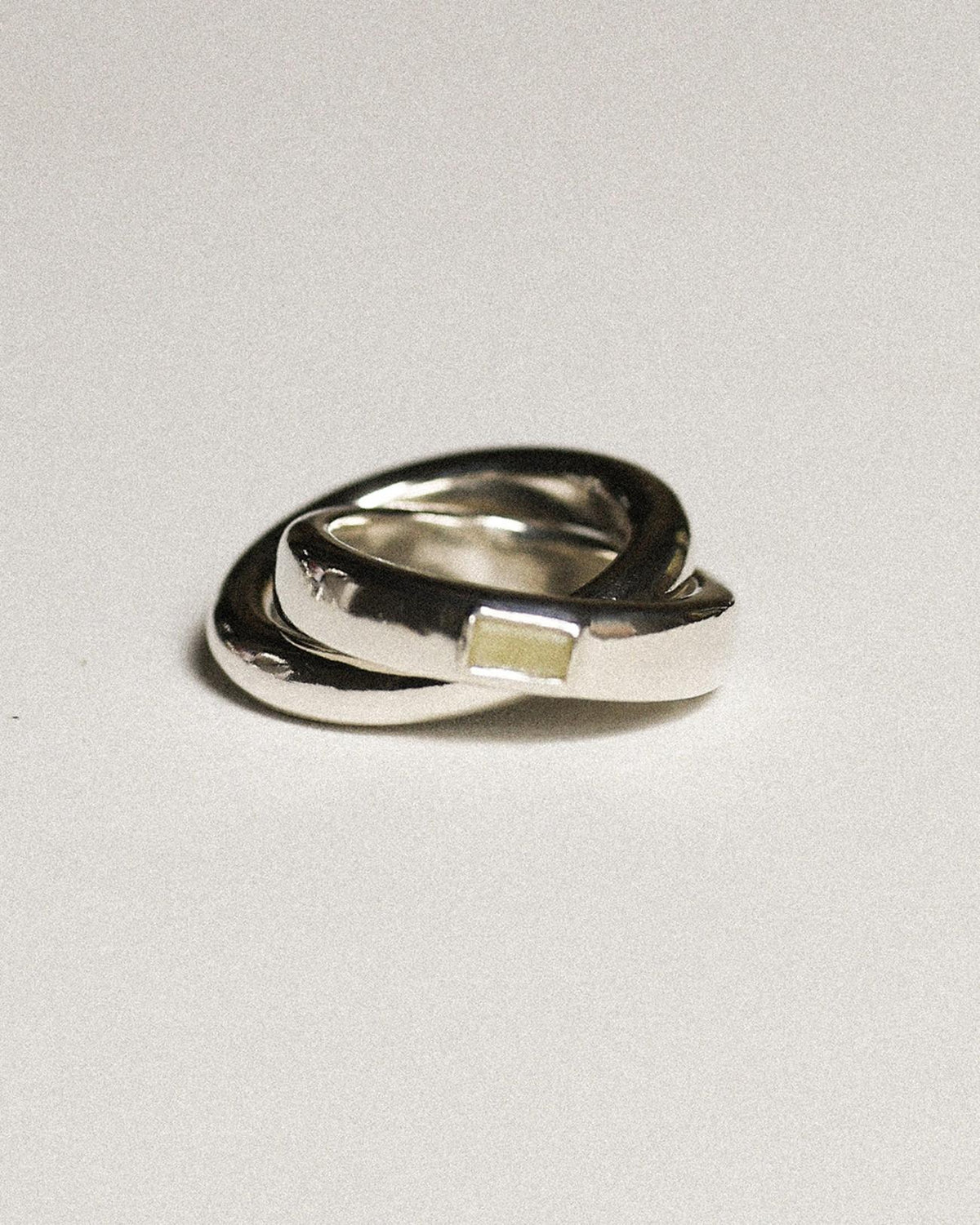 HOUSE OF SHIFFON dos ring amber