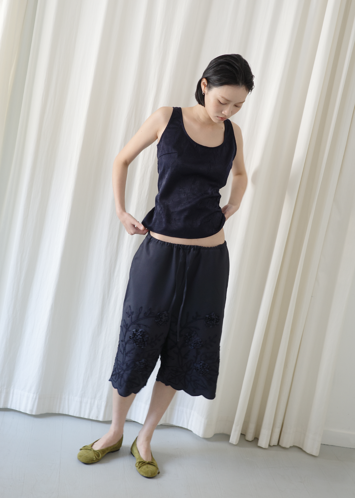 HWI POPPY HALF PANTS — NAVY