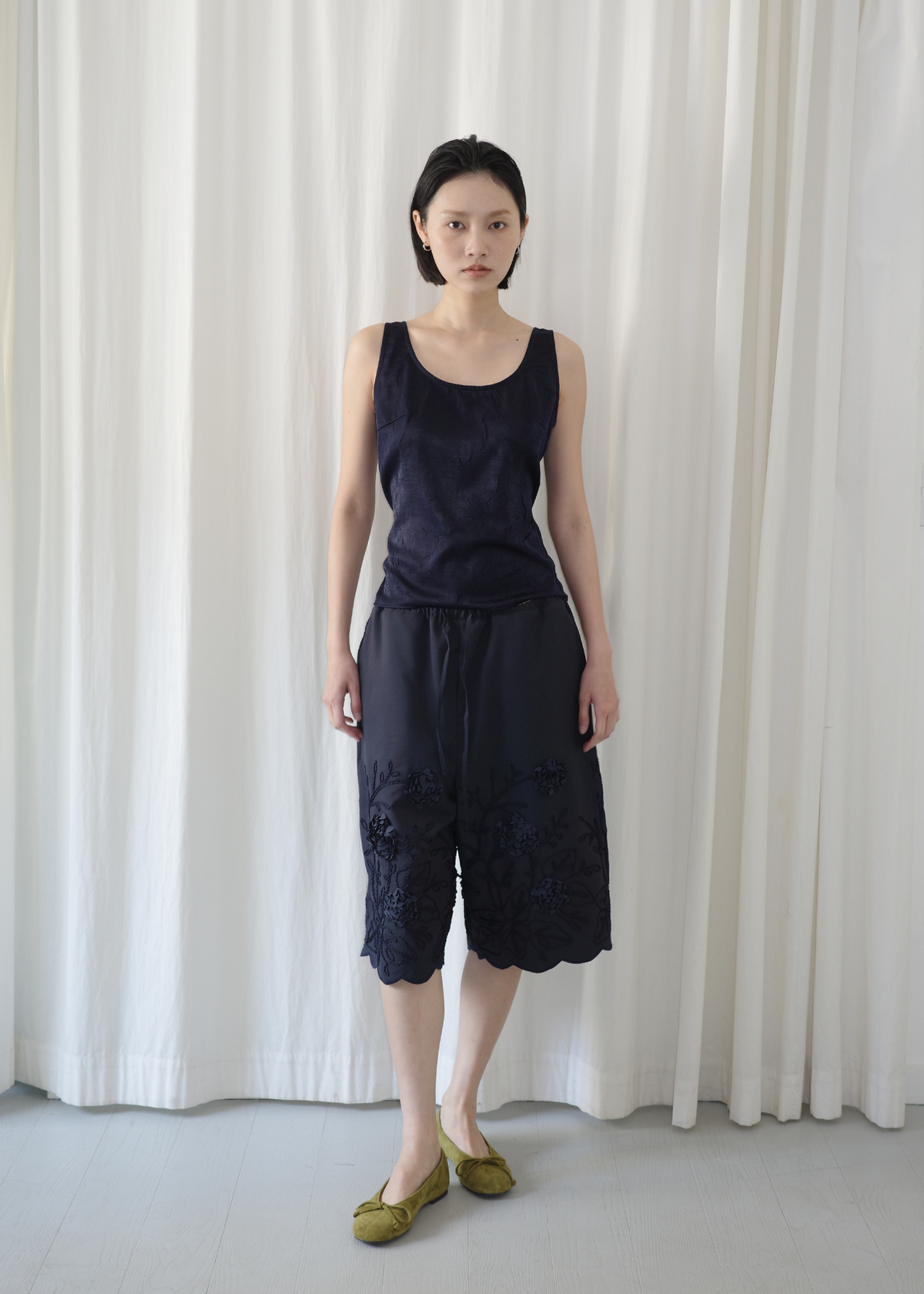 HWI POPPY HALF PANTS — NAVY