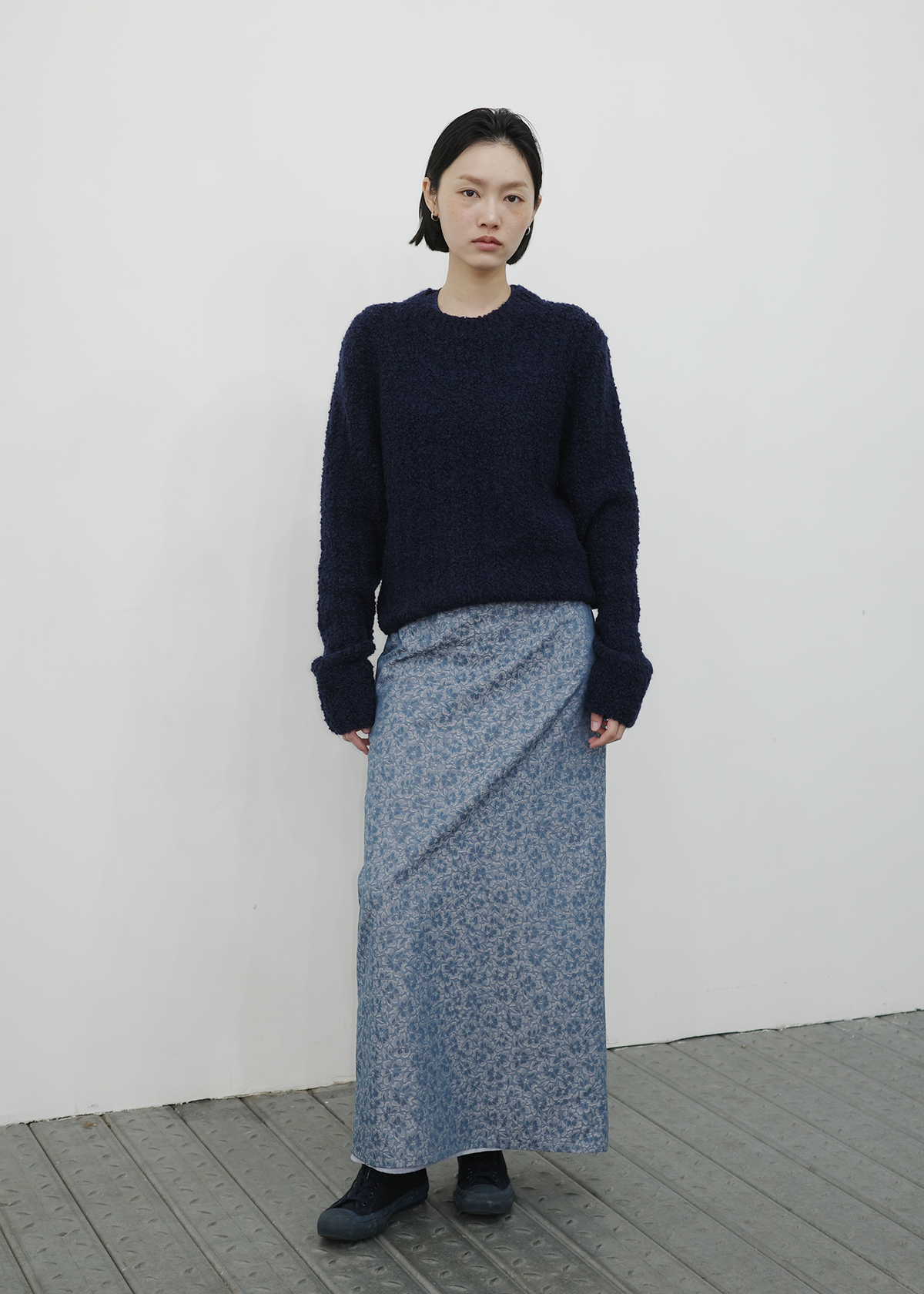 HWI Snug Knit Top Navy standing