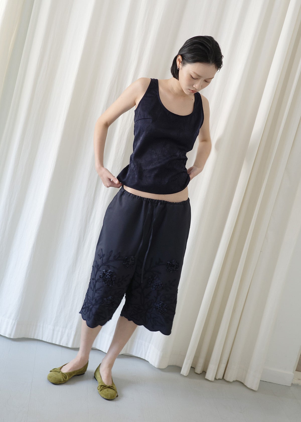 HWI WRINKLE TOP — NAVY