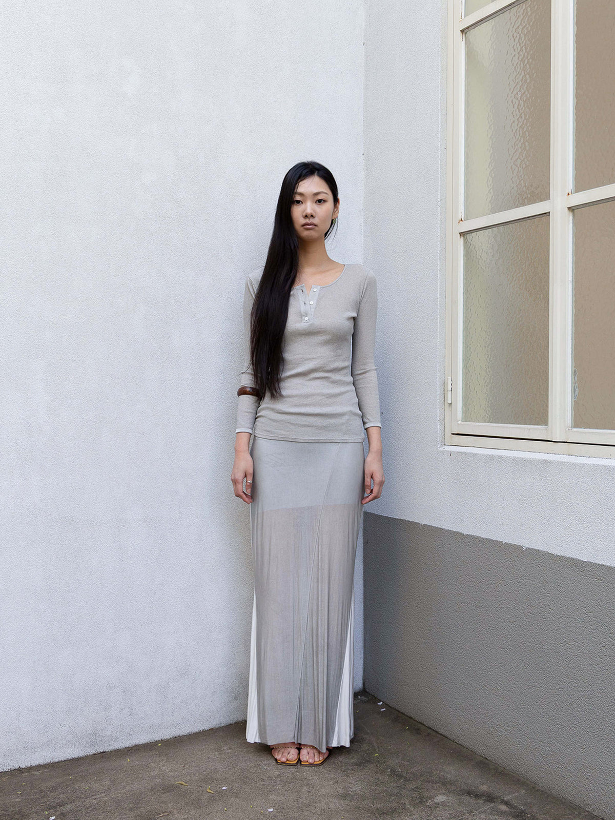 PERSONAL LANGUAGE Drop skirt II Ice grey/white front