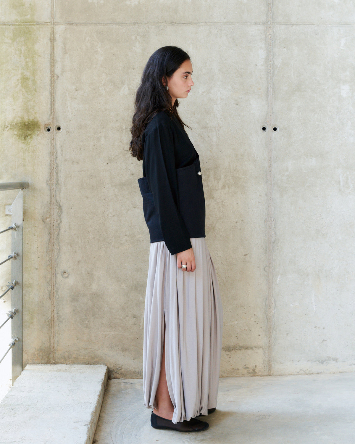 PERSONAL LANGUAGE Pulley dress Black side