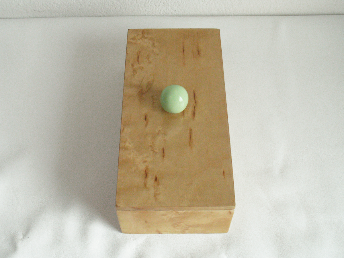 SELF COMB Burl Box