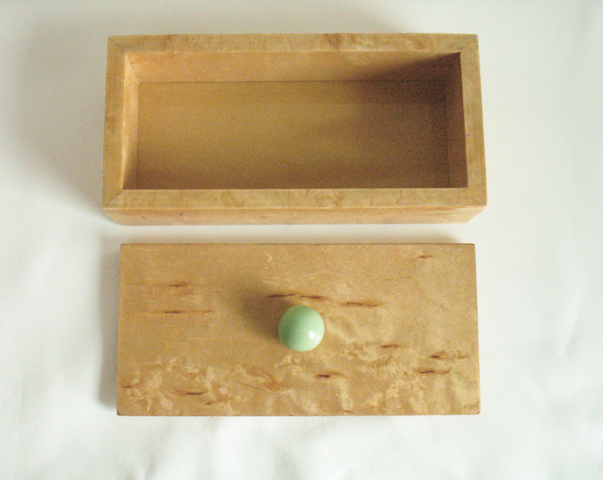 SELF COMB Burl Box