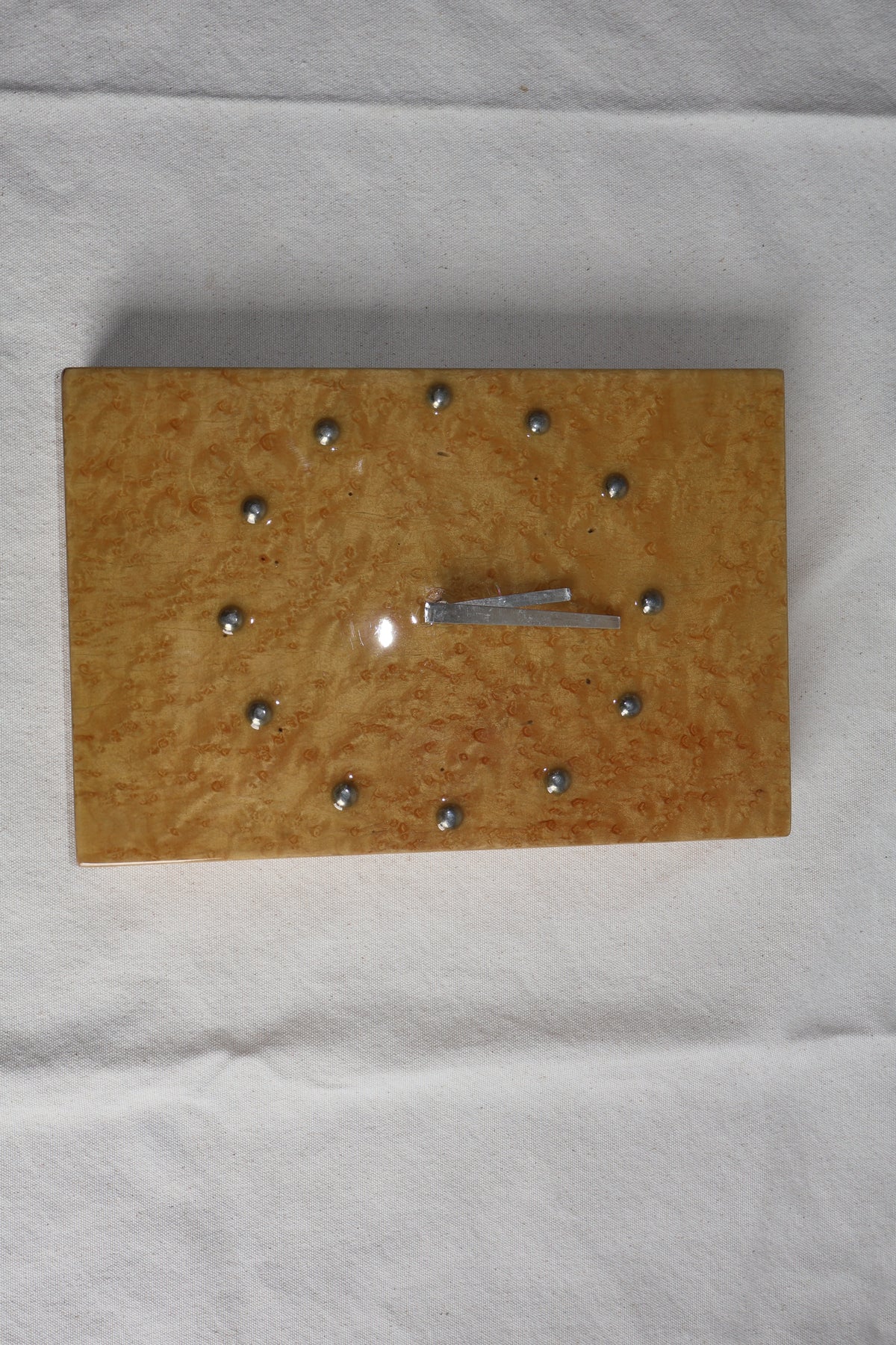 SELF COMB Burl Clock 01